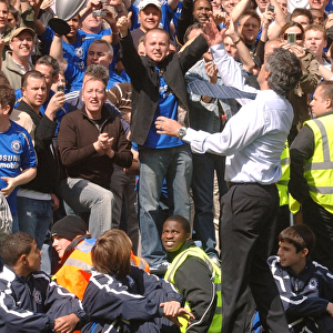 Jose Mourinho's Epic Medal Toss: Celebrating Chelsea's 2005-2006 Premier League Victory