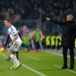Mourinho's Gameplan: Chelsea Manager Gives Instructions to Azpilicueta in UEFA Champions League Clash vs. FC Basel