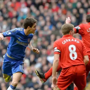Encabezado de Oscar: El Chelsea Toma la Ventaja Contra el Liverpool en Liga Premier (Anfield, 21 abril del año 2013) Encabezado de Oscar: El Chelsea Toma la Ventaja Contra el Liverpool en Liga Premier (Anfield, 21 abril del año 2013)