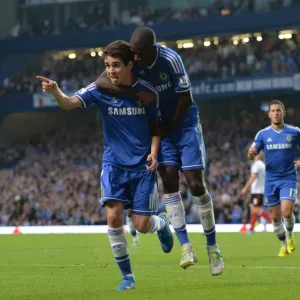 Unidos en Triunfo: El celebración de gol del Oscar y el Ramires jubilante (21 de septiembre de 2013)