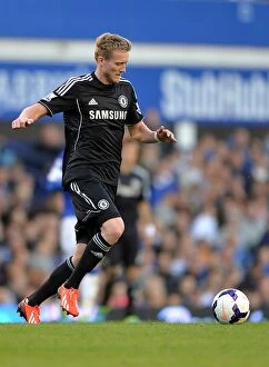 Images Dated 14th September 2013: Andre Schurrle's Thrilling Performance: Chelsea vs. Everton, Barclays Premier League