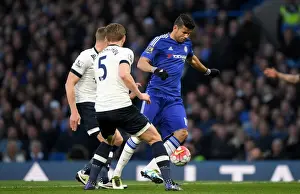 Battle for the Ball: Diego Costa vs. Jan Vertonghen - Premier League 2015-16: Chelsea vs. Tottenham Hotspur
