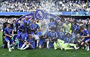 Images Dated 21st May 2017: Chelsea Celebrate Premier League Title Win Against Sunderland
