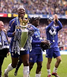Premier League Winners 2005-2006 Collection: Chelsea Football Club: Premier League Champions 2005-2006 - William Gallas Triumphant Victory with