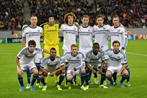 Images Dated 1st October 2013: Chelsea Players Unite for Pre-Match Photo at Steaua Bucharest's Stadionul Steaua - UEFA Champions