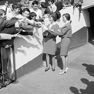 Chelsea vs. Arsenal at Stamford Bridge: Brisk Business for Glamour Programme Sellers