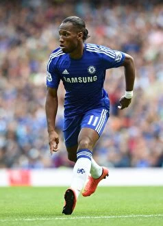 Squad 2014-2015 Season Collection: Didier Drogba in Action: Chelsea vs. Leicester City, Barclays Premier League 2014