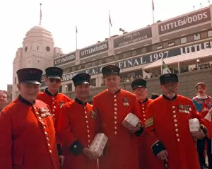 FA CUP Chelsea pensioners