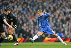 Images Dated 9th February 2013: Fernando Torres in Action: Chelsea vs. Wigan Athletic (Stamford Bridge, 9th February 2013)
