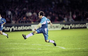 Cup Winners Cup Final 1998 Collection: Gianfranco Zola's Winning Goal: Chelsea vs. VfB Stuttgart, 1998 UEFA European Cup-Winners Cup Final