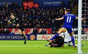 Marcos Alonso Scores the Opener: Chelsea's Premier League Victory over Leicester City (January 2017)