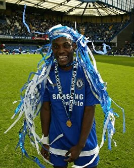 Images Dated 29th April 2006: Michael Essien's Premier League Victory Celebration: Chelsea vs Manchester United (2005-2006)