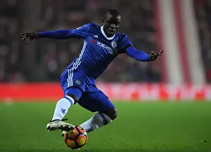 N'Golo Kante in Action: Chelsea's Midfield Maestro Shines Against Sunderland, Premier League 2016