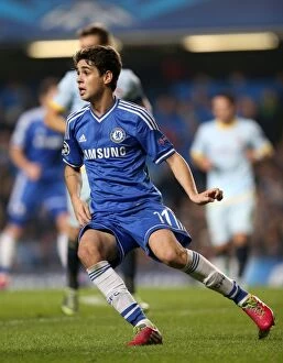 Images Dated 11th December 2013: Oscar's Stamford Bridge Debut: Chelsea vs Steaua Bucharest in the Champions League