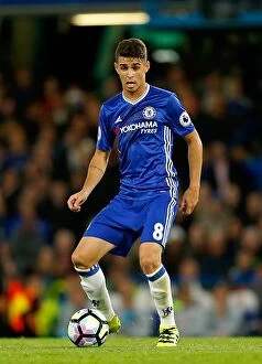 Images Dated 16th September 2016: Oscar's Stamford Bridge Showdown: Premier League Clash Between Chelsea (Home) and Liverpool