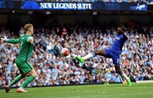Images Dated 16th August 2015: Ramires Controversial Offside Goal: Manchester City vs. Chelsea