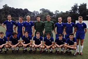 Team Photographs Collection: Soccer - Chelsea Photocall