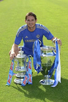 Frank Lampard Collection: Soccer - Chelsea Team Photocall - Cobham Training Ground