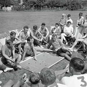 1960's Collection: Soccer - Chelsea Training - Ewell, Surrey