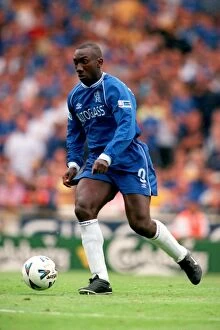 Jimmy Floyd Hasselbaink Collection: Soccer - FA Charity Shield - Chelsea v Manchester United