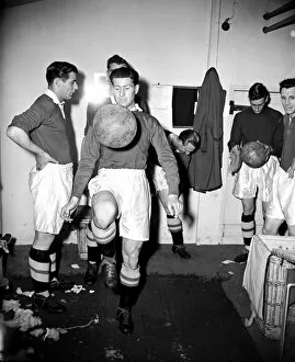 1950's Collection: Soccer - Friendly - Hayes v Chelsea