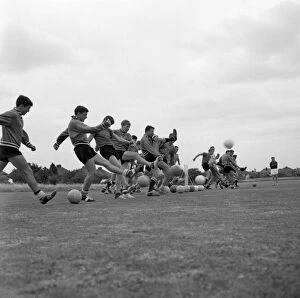 1960's Collection: Soccer - League Division One - Chelsea Pre-Season Training - Ewell, Surrey