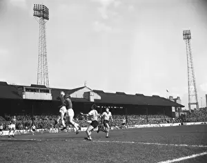 Soccer - League Division One - Chelsea v Everton - Stamford Bridge
