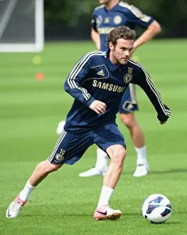 Training Pictures Gallery: Soccer - Pre Season Training - Chelsea Training - Cobham Training Ground