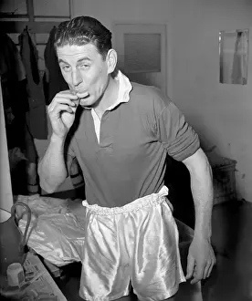 Stan Willemse of Chelsea Sucks on a Lemon at Half Time during Hayes vs Chelsea Soccer Match
